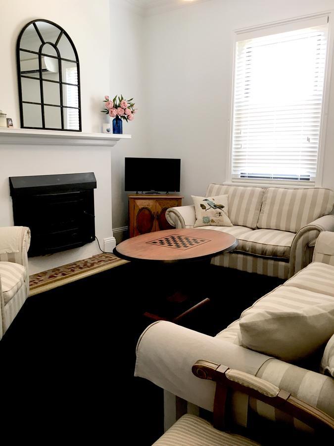 אורנג' 99 Hill Street Apartments מראה חיצוני תמונה